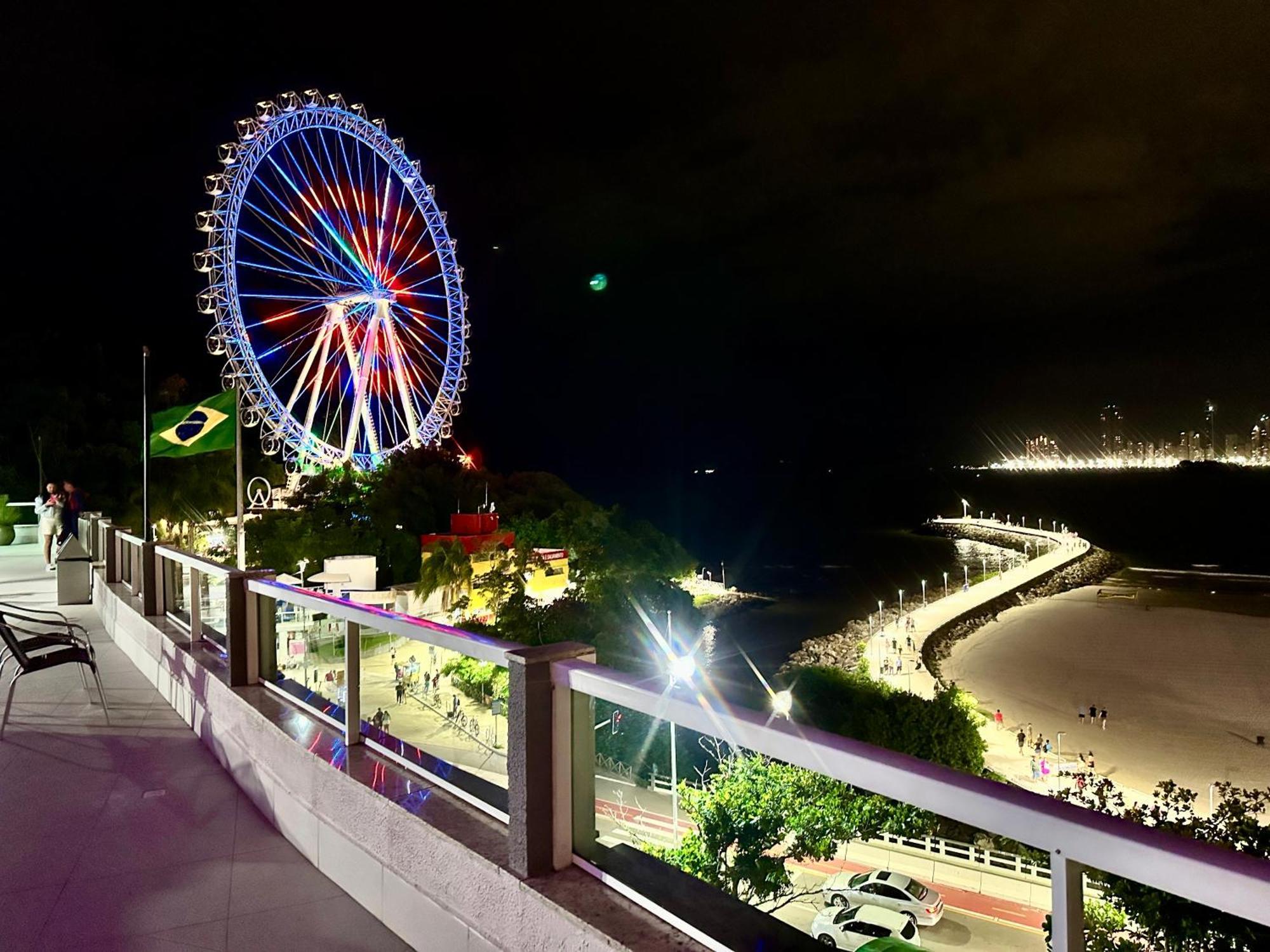 Roda Gigante, Garagem E Piscina Balneario Camboriu Bagian luar foto