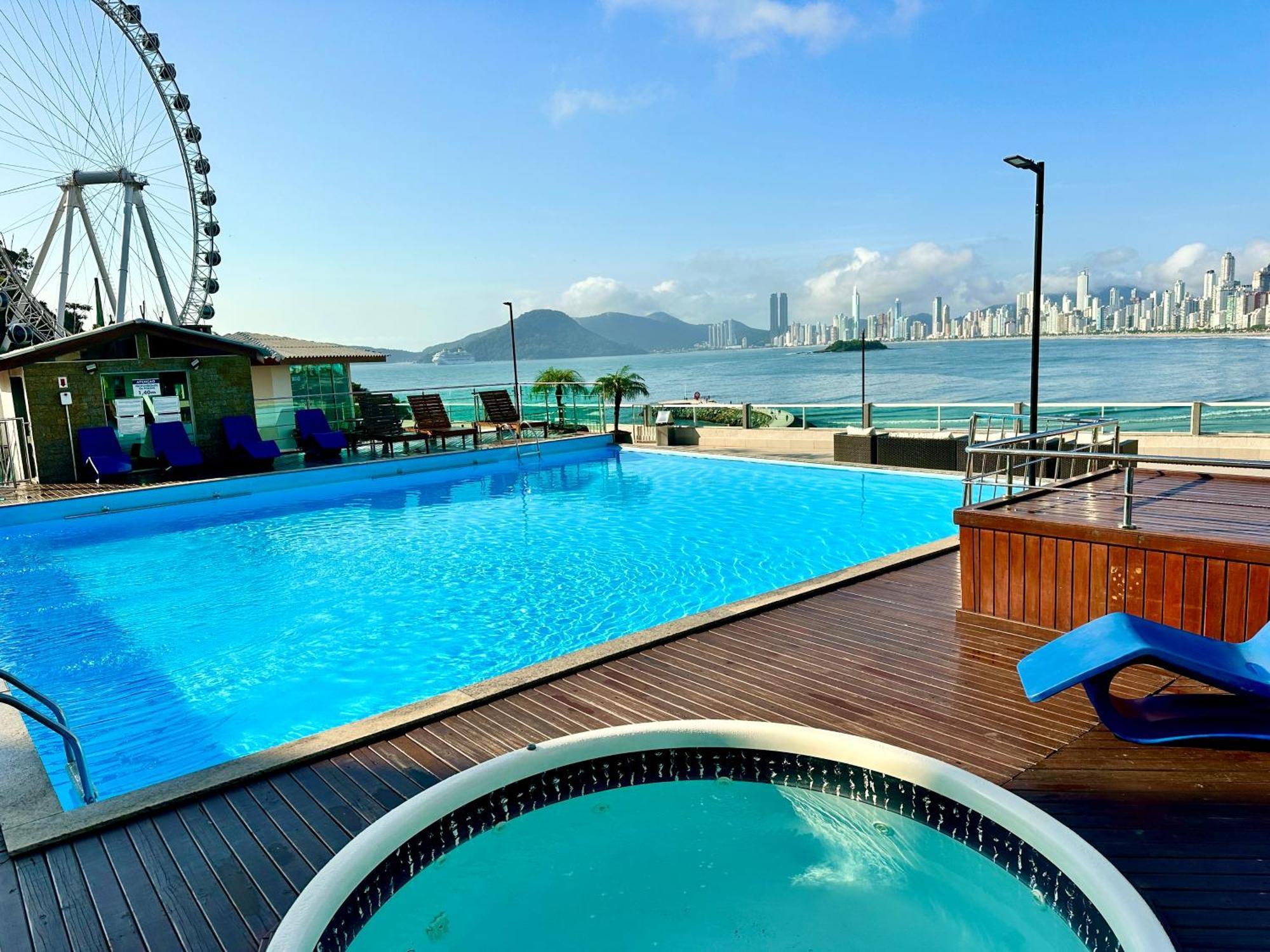 Roda Gigante, Garagem E Piscina Balneario Camboriu Bagian luar foto