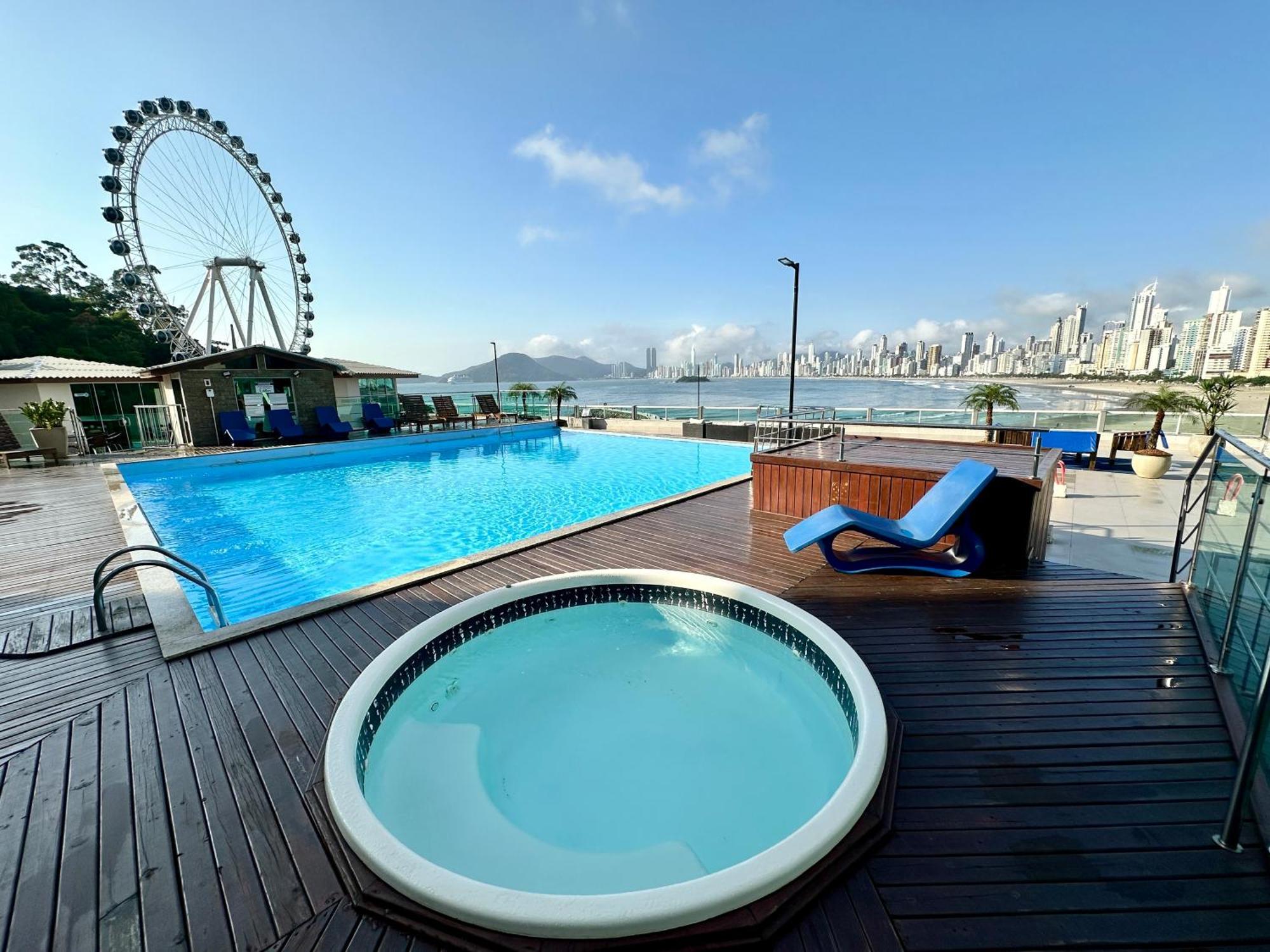 Roda Gigante, Garagem E Piscina Balneario Camboriu Bagian luar foto